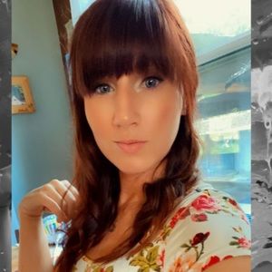 Meet your Posher, Caitlin